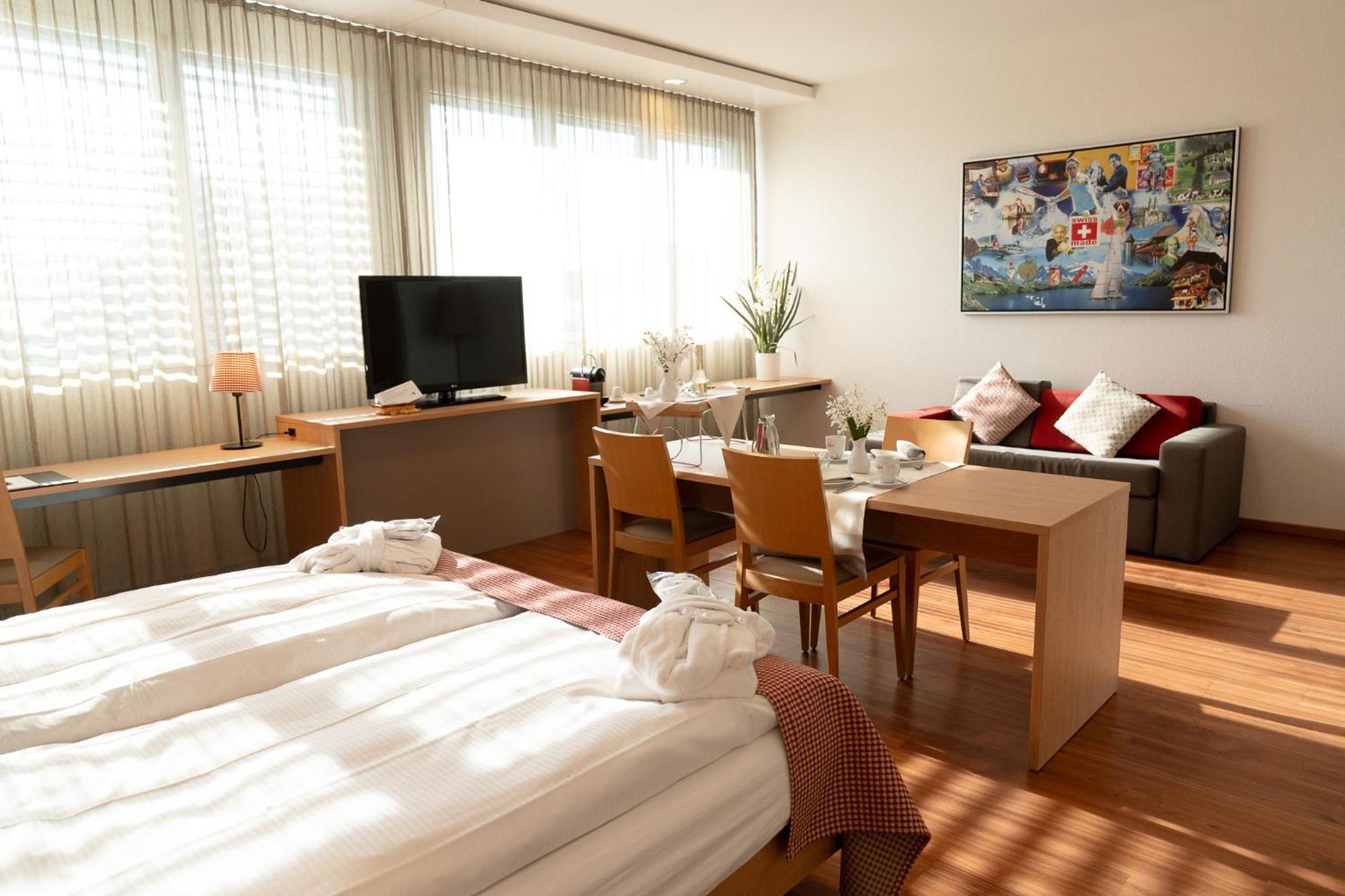 Swissever Hotel Zug Steinhausen Quarto foto